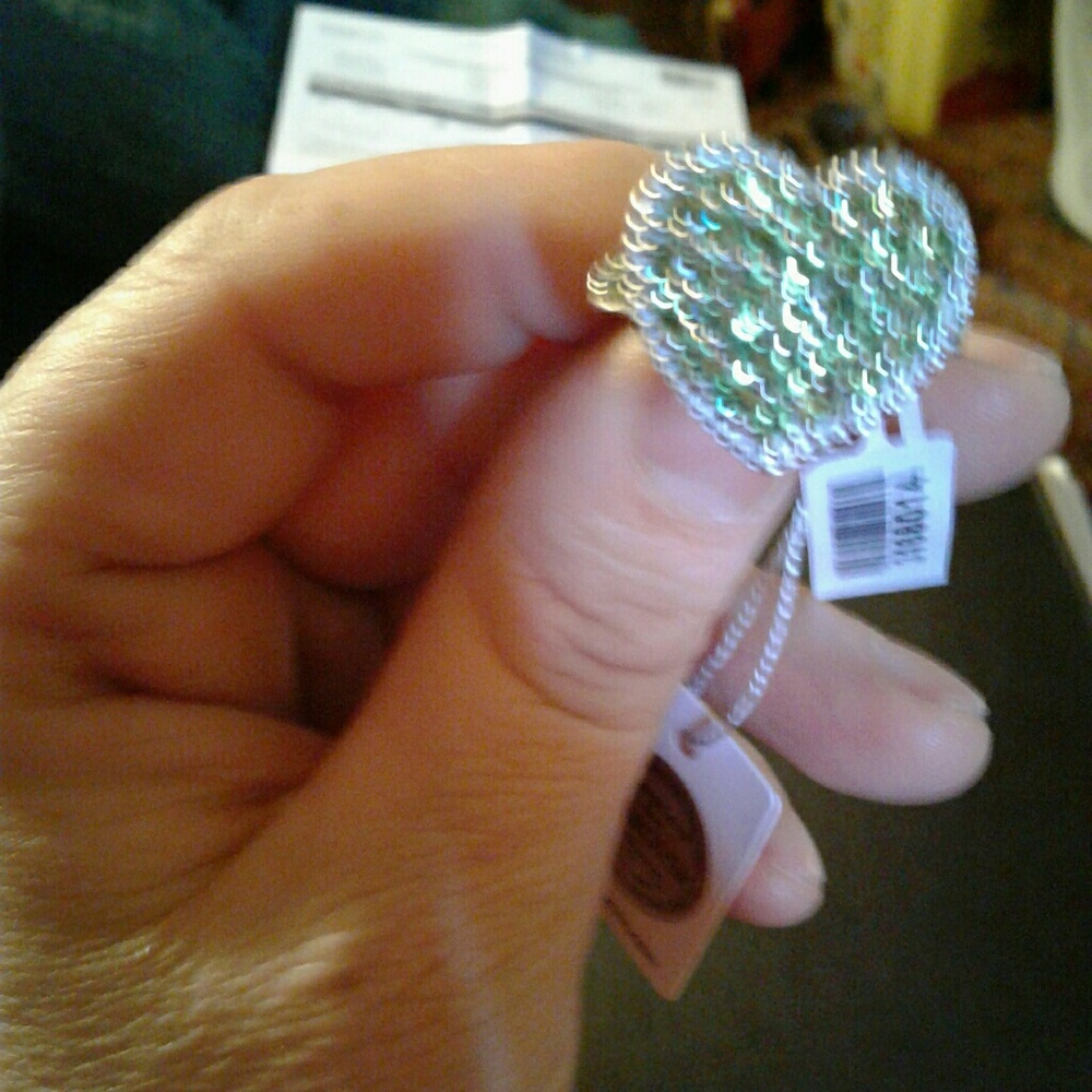 Ring - Picture 2 of 4